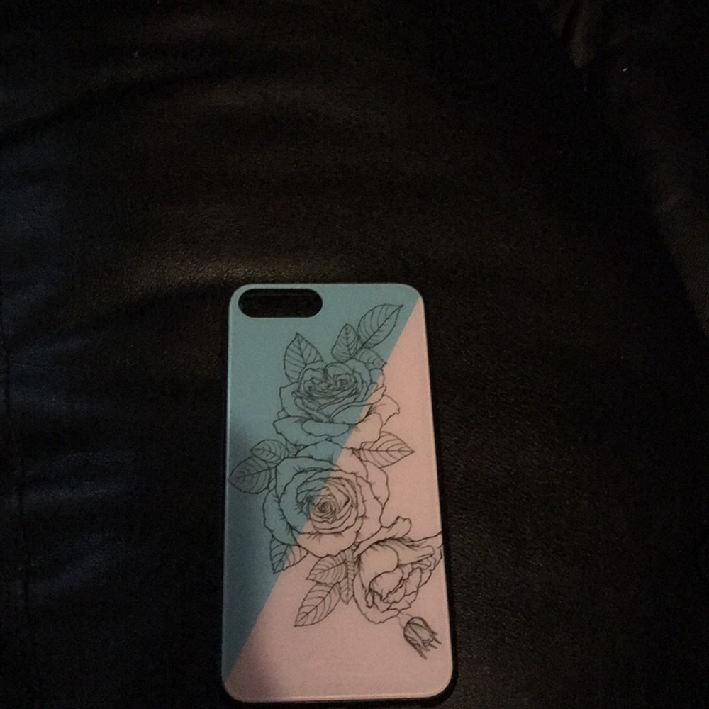 A iPhone 6/7/8 case from wallflower